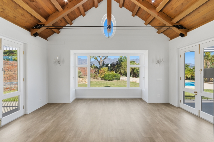 4 Bedroom Property for Sale in Golden Hill Western Cape